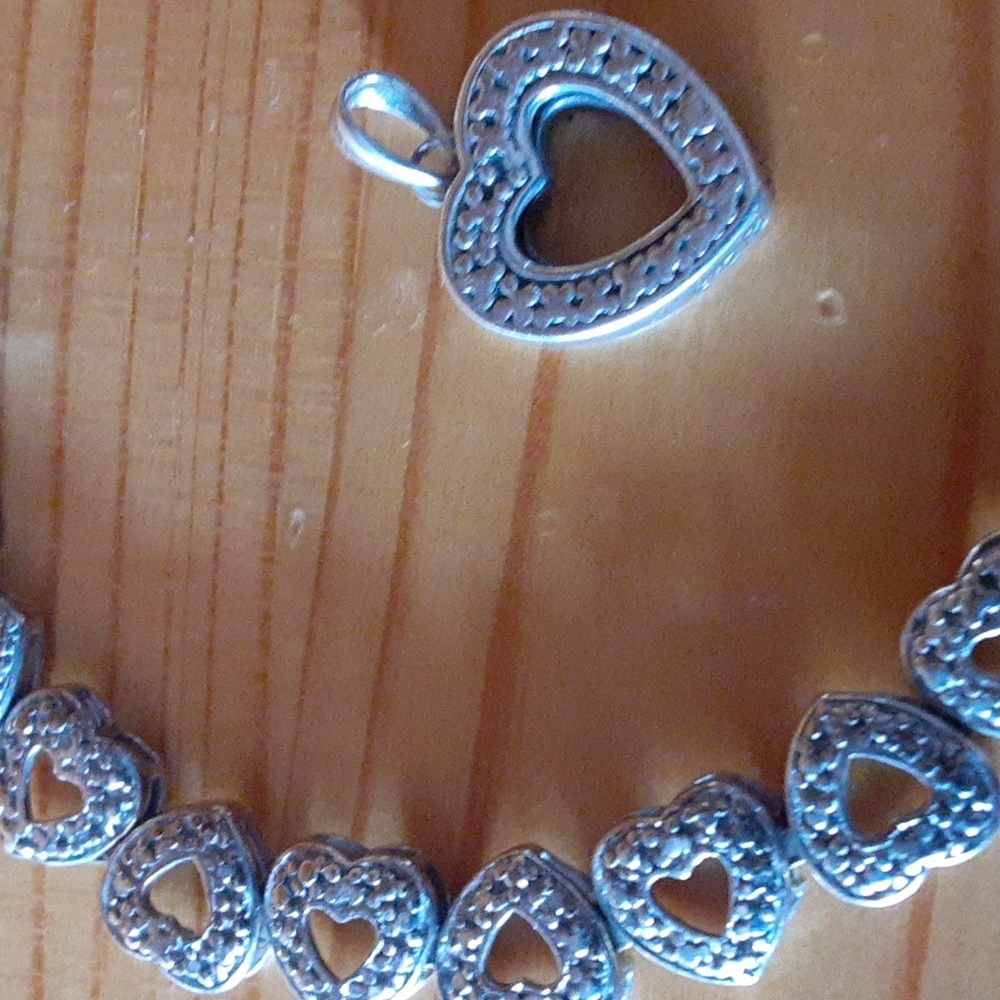 Silver Accented Set - Picture 2 of 9